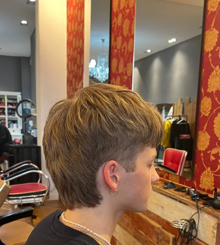 Textured crop by Renato at Renasanz Salon